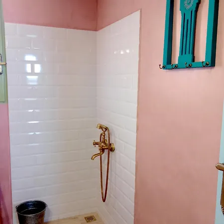 아파트 Monemvasia's Art House