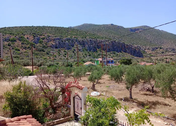 דירה Monemvasia's Art House